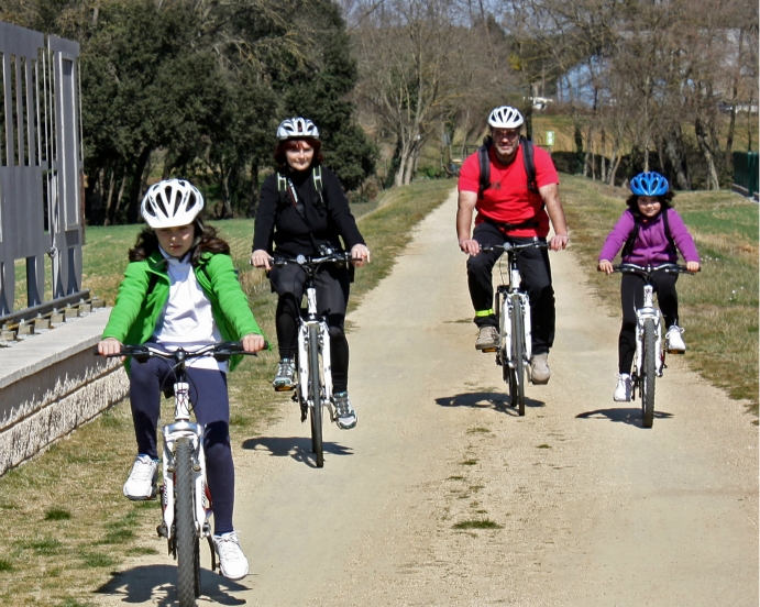 Cicloturisme.com Familia amb bicicleta