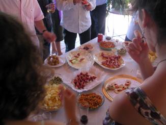 Aperitiu Can Jepet Rooms