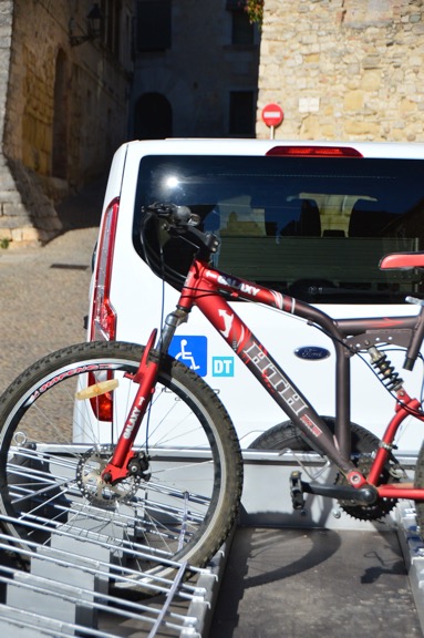 Taxi amb bicicleta gironataxi.cat