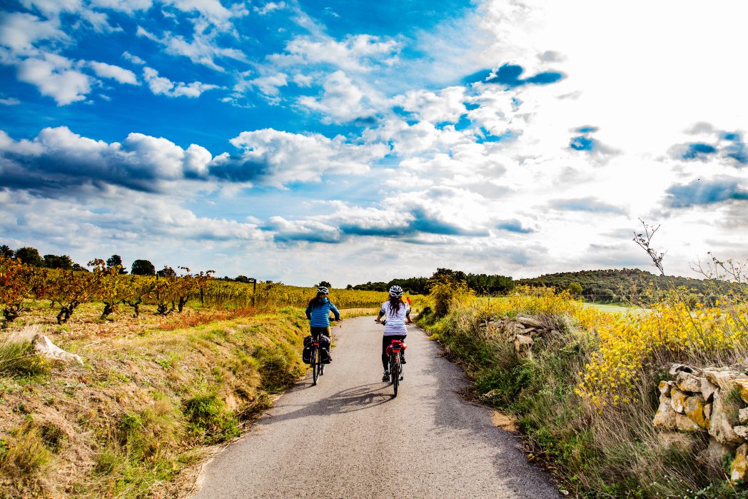 Cyclists in the Alt Empordà 