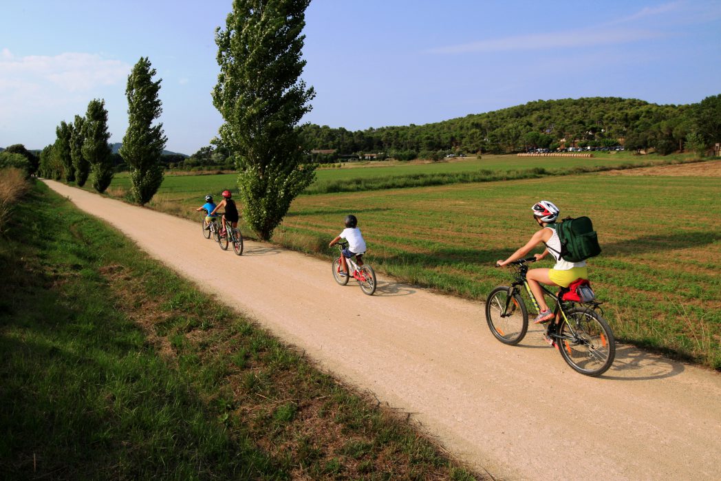 Cyclists in the Little Train Route