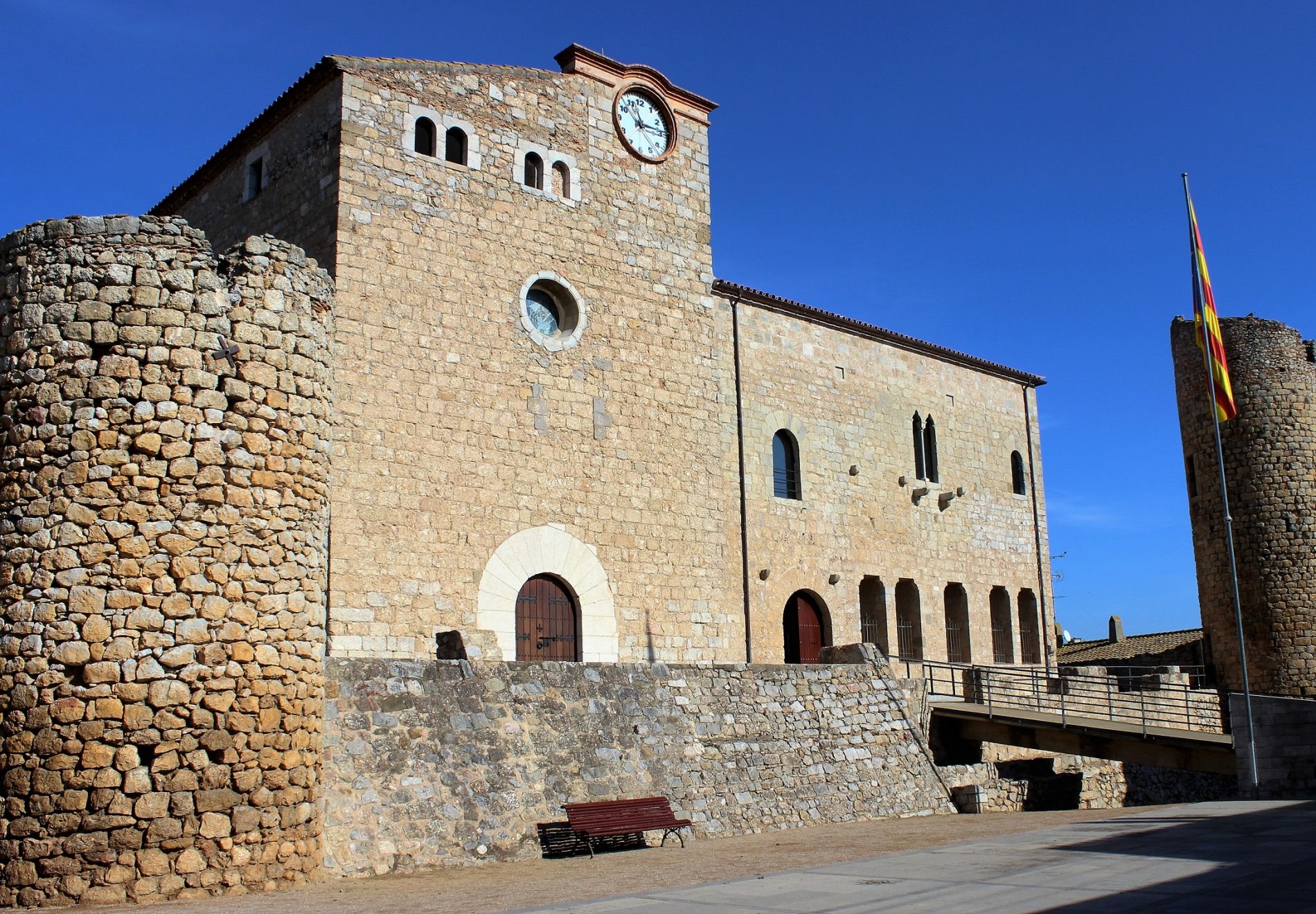 Castell de Bellcaire d'Empordà