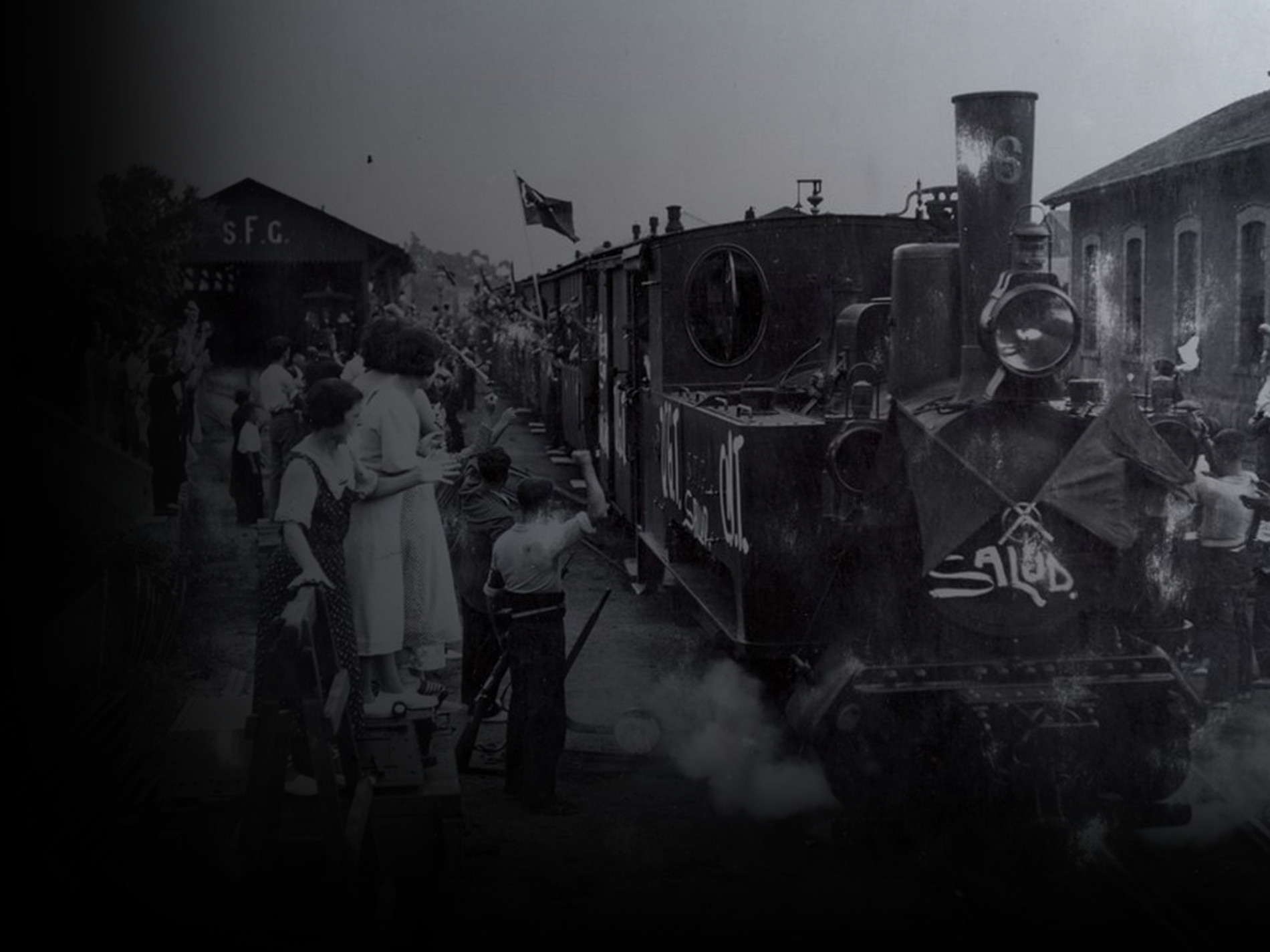 Despedida en la estación de Sant Feliu de Guíxols de los militantes del frente de Aragón, después de la colectivización de la compañia 