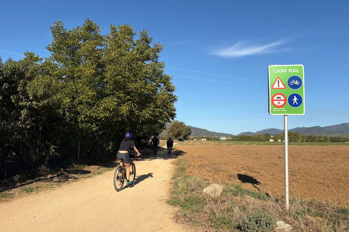 Via verda ruta circular Girona Llambilles